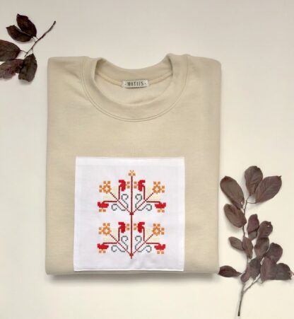 Pulover cu motive traditionale