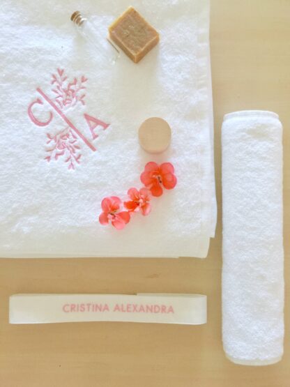 Trusou botez personalizat elegant materiale naturale muselina Trusou biserica Trusou muselina Trusou fetita Trusou botez personalizat